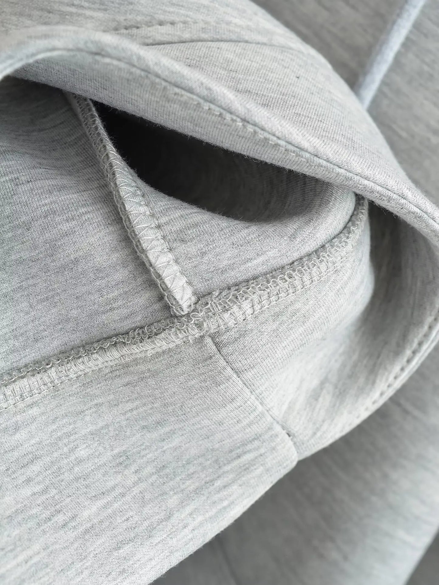 TRAFZA Women’s Autumn Gray Hooded Jacket – Zipper Coat with Big Pockets and Long Sleeves (Loose Fit)