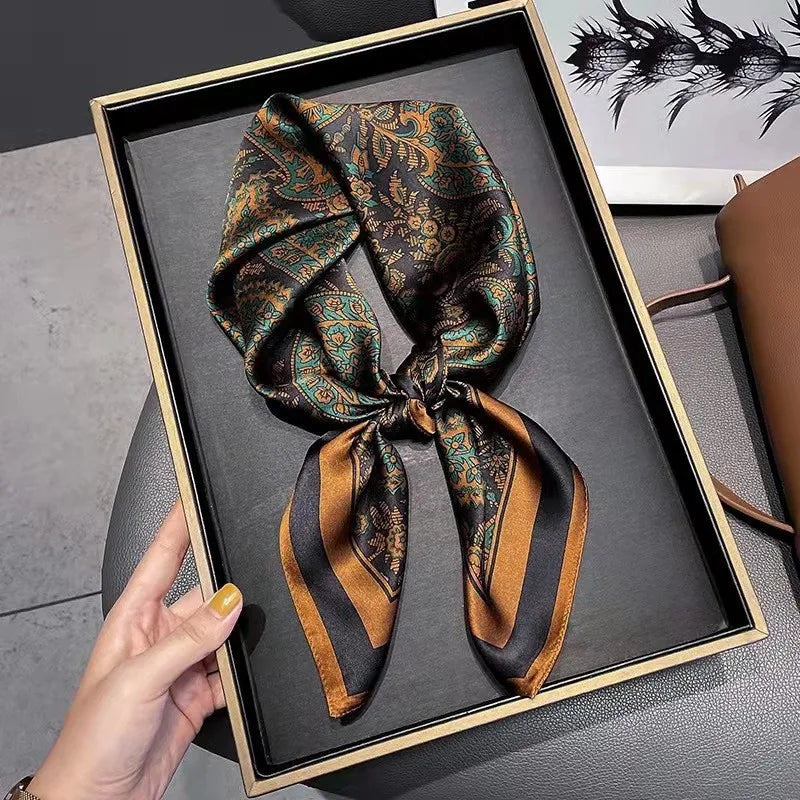 Elegant Luxury Chain Print Silk Scarf For Fashionable Sun Protection