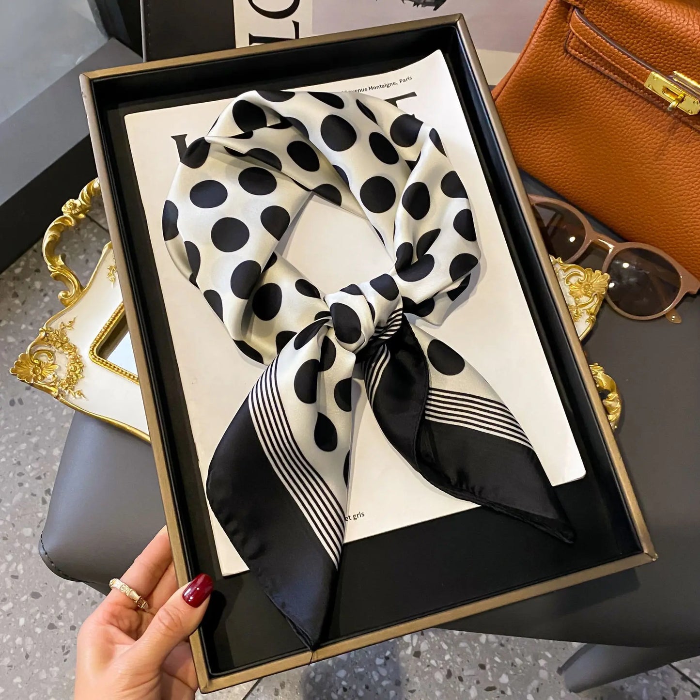 Elegant Luxury Chain Print Silk Scarf For Fashionable Sun Protection