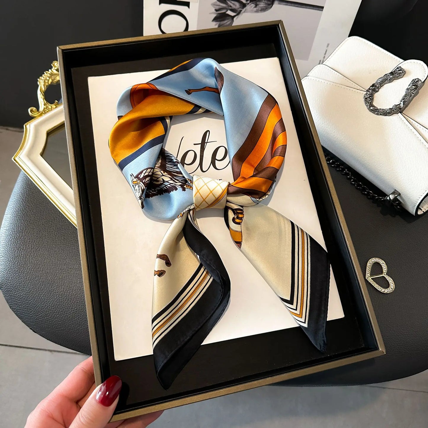 Elegant Luxury Chain Print Silk Scarf For Fashionable Sun Protection