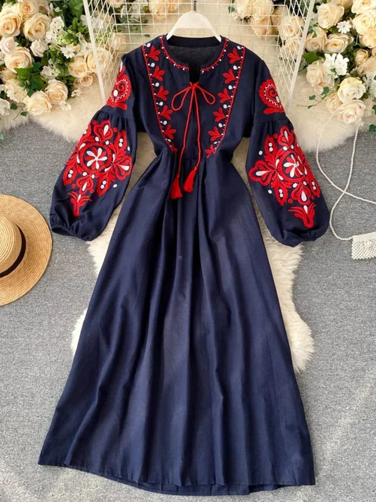 Women's Bohemian Embroidered Floral Dress – Autumn High Waist Pleated O-Neck Lantern Sleeve Vestidos