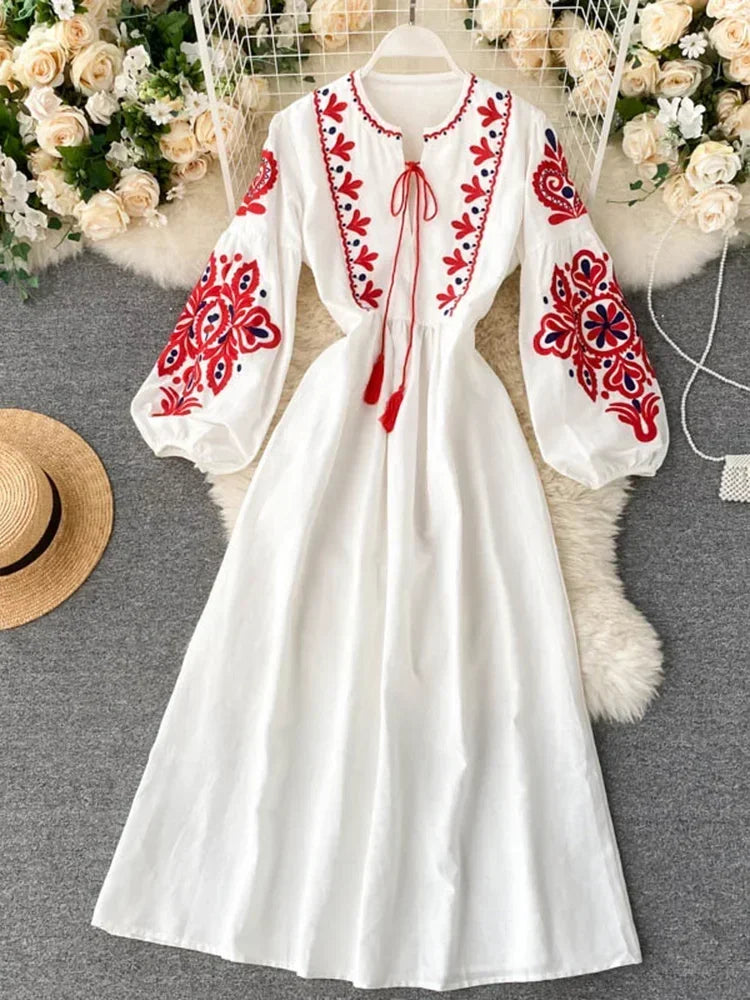 Women's Bohemian Embroidered Floral Dress – Autumn High Waist Pleated O-Neck Lantern Sleeve Vestidos