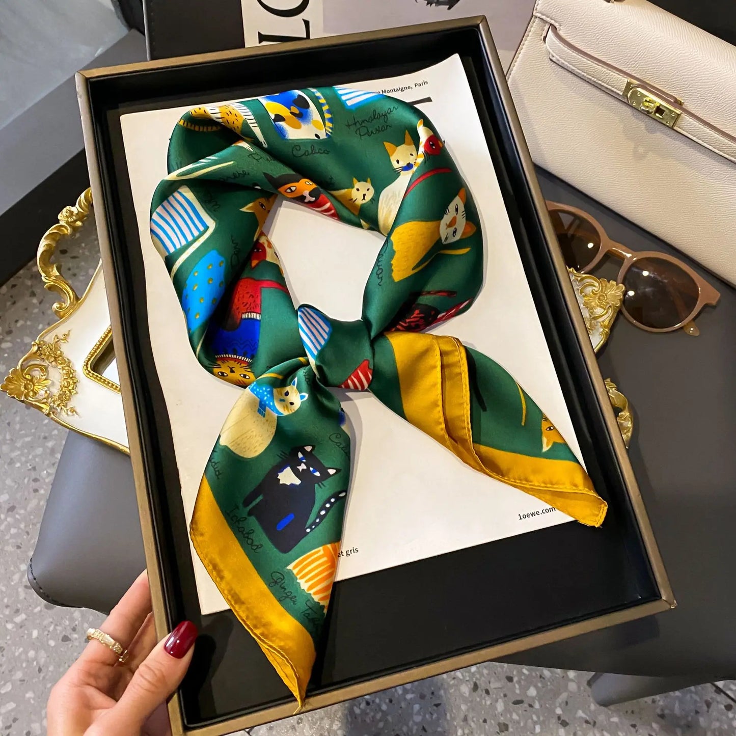 Elegant Luxury Chain Print Silk Scarf For Fashionable Sun Protection