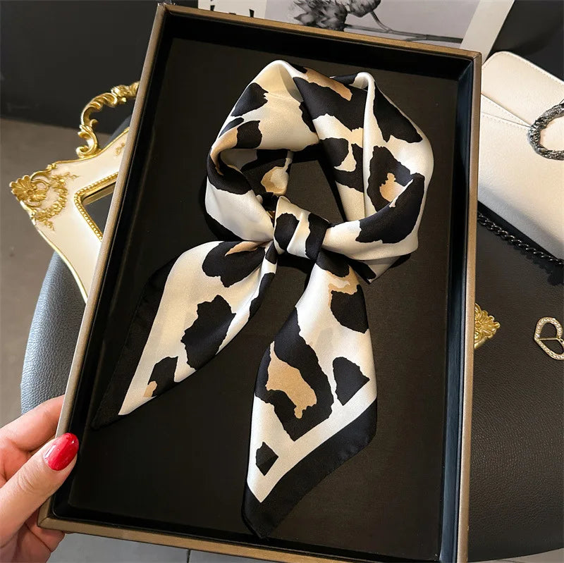 Elegant Luxury Chain Print Silk Scarf For Fashionable Sun Protection