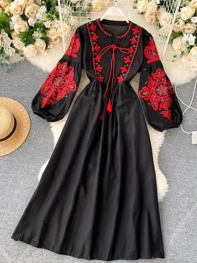 Women's Bohemian Embroidered Floral Dress – Autumn High Waist Pleated O-Neck Lantern Sleeve Vestidos