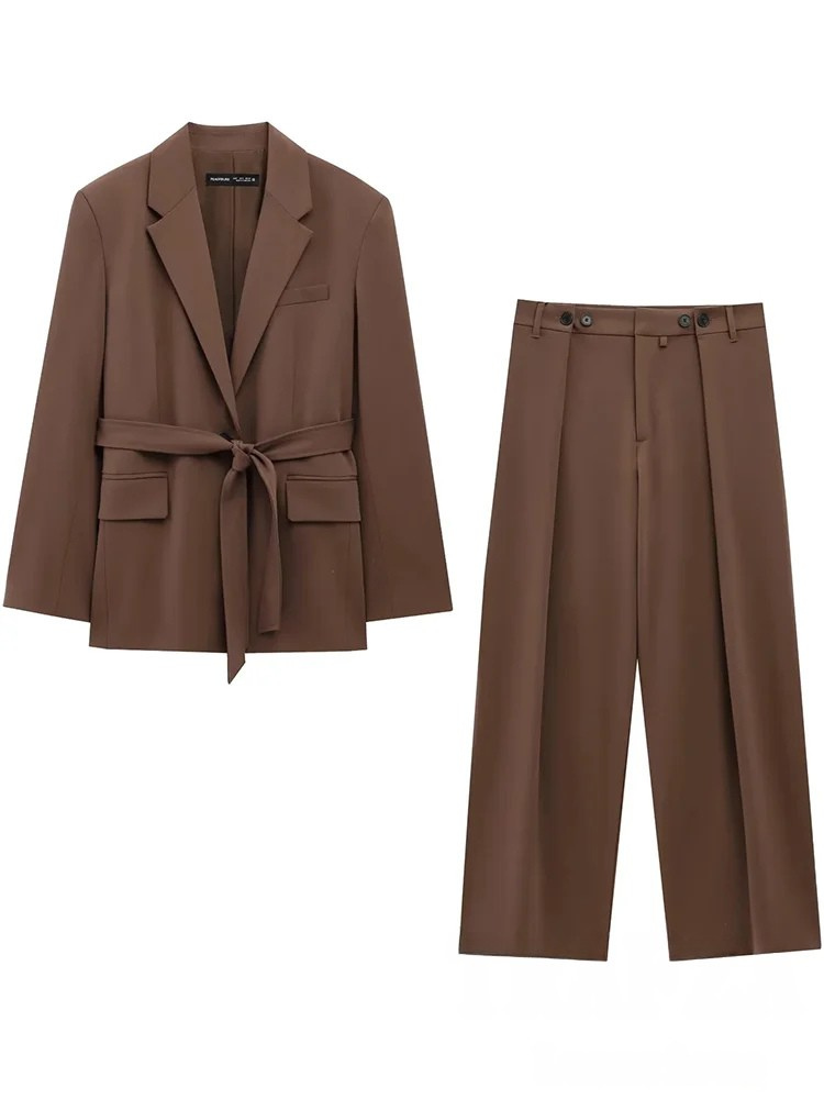 TRAFZA Chic Women Suit for Effortless Office Elegance
