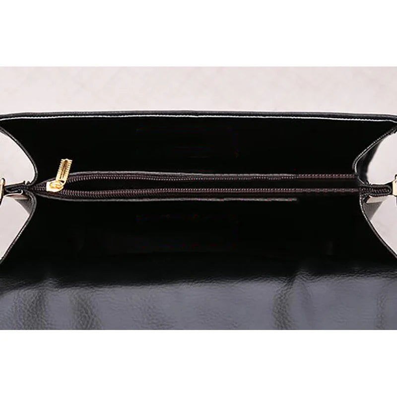 Trendy Flap Sling Crossbody Bag – Chic & Versatile Leather Shoulder Purse for Women