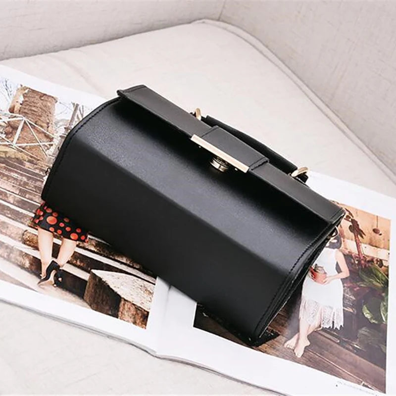 Trendy Flap Sling Crossbody Bag – Chic & Versatile Leather Shoulder Purse for Women