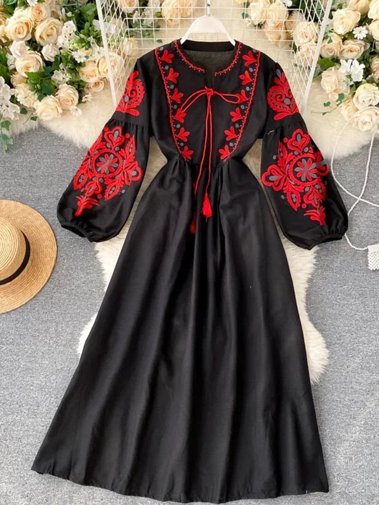 Women's Bohemian Embroidered Floral Dress – Autumn High Waist Pleated O-Neck Lantern Sleeve Vestidos