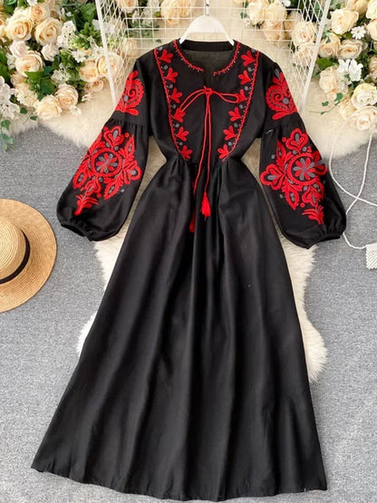 Women's Bohemian Embroidered Floral Dress – Autumn High Waist Pleated O-Neck Lantern Sleeve Vestidos