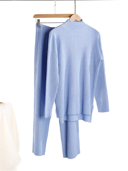 Cozy Autumn & Winter 2-Piece Knitted Tracksuit Set for Women – Turtleneck Sweater & Straight-Leg Joggers