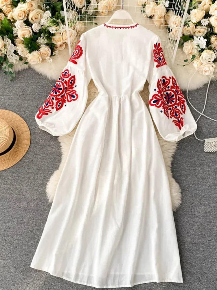 Women's Bohemian Embroidered Floral Dress – Autumn High Waist Pleated O-Neck Lantern Sleeve Vestidos