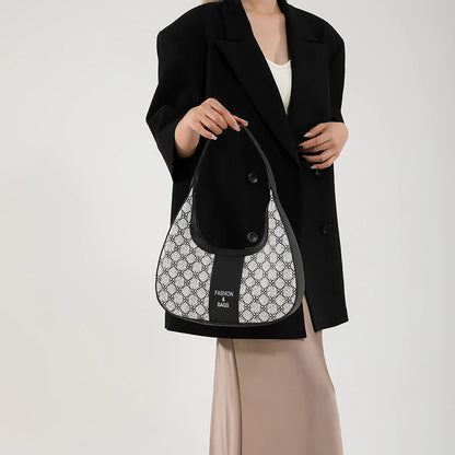 Vintage Letter Design Crossbody Shoulder Bag for Women – Stylish Messenger Handbag, High-Quality Hobo Purse