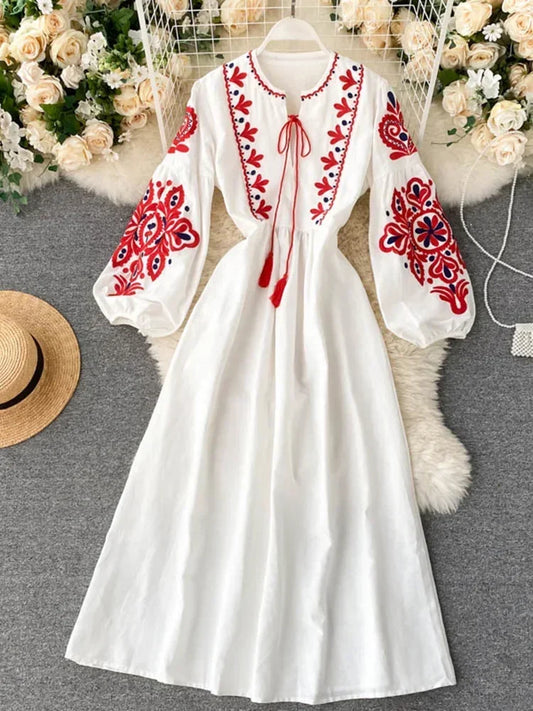 Women's Bohemian Embroidered Floral Dress – Autumn High Waist Pleated O-Neck Lantern Sleeve Vestidos