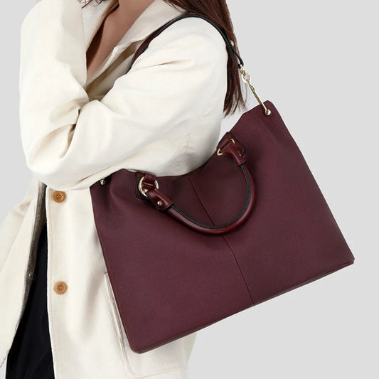 Fashionable Large-Capacity Tote Bag for Women – Stylish Shoulder Crossbody Handbag with Chain Detail