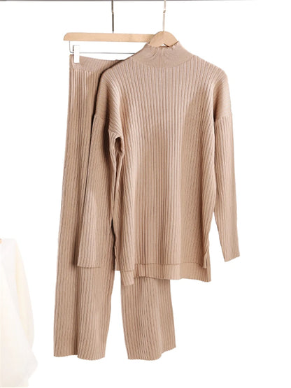 Cozy Autumn & Winter 2-Piece Knitted Tracksuit Set for Women – Turtleneck Sweater & Straight-Leg Joggers