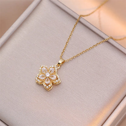 Radiant Shiny Zircon Romantic Flower Necklace for Elegant Occasions